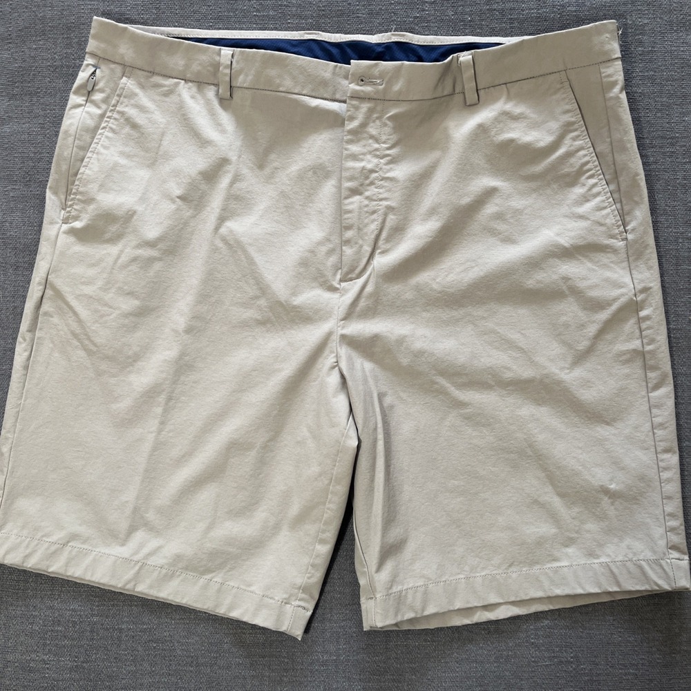 Vineyard Vines OTG Beige Performance Shorts Elastic Waist Size 40